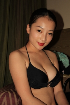 國模張雪馨2015.09.15大尺度私拍套圖[324P1.99G]